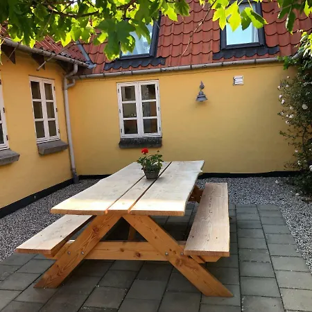 12 Strandvaenge *